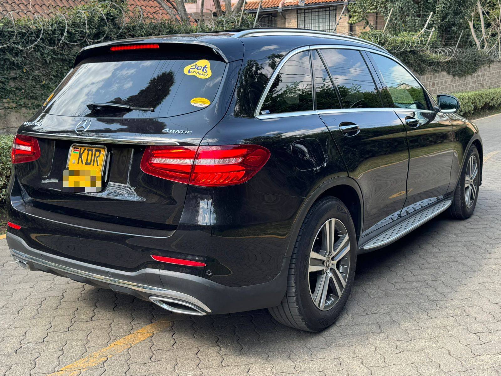 Mercedes GLC image 2